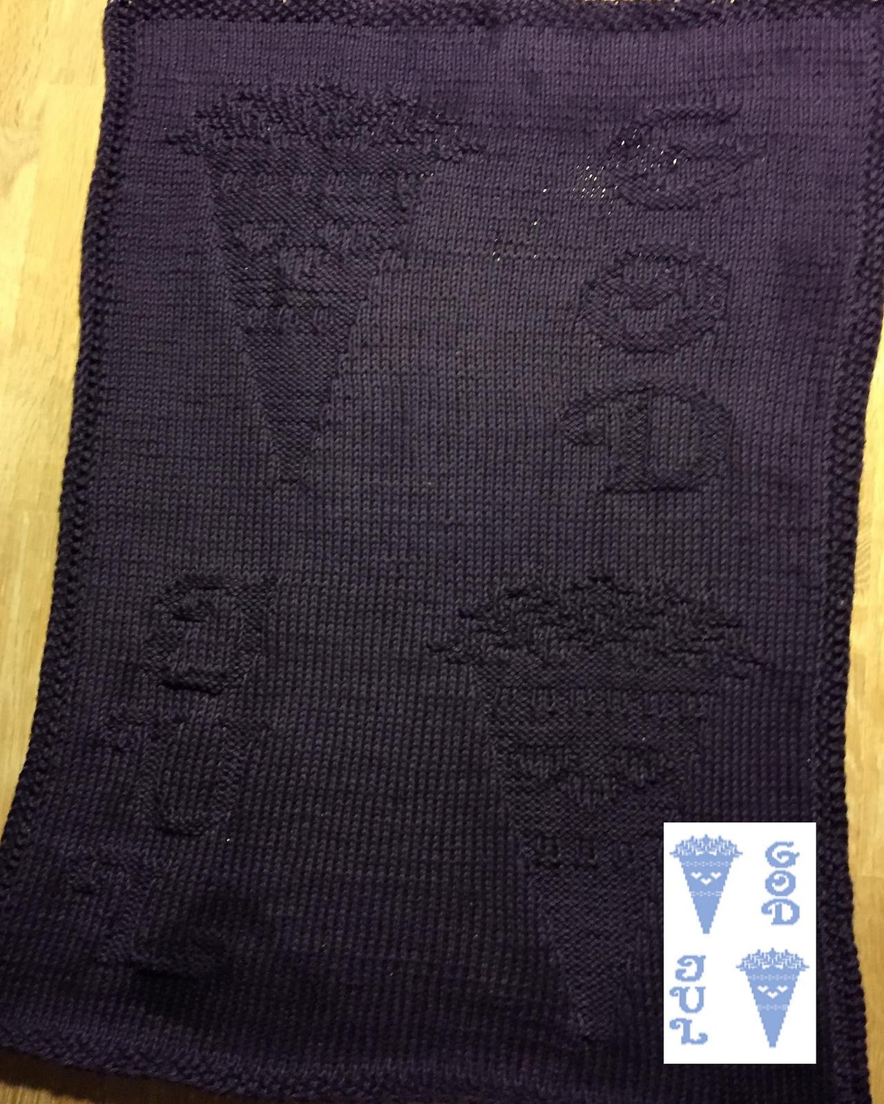 Nr. 329 – 19 – 16. Christmas Cornet guest towel