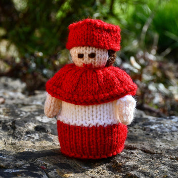 Tudor Cardinal Doll Knitting Pattern - Toy Knitting Pattern