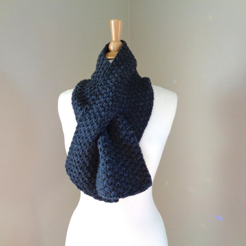 Chunky Keyhole Scarf