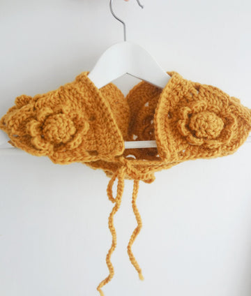 Field of Roses Scarflette