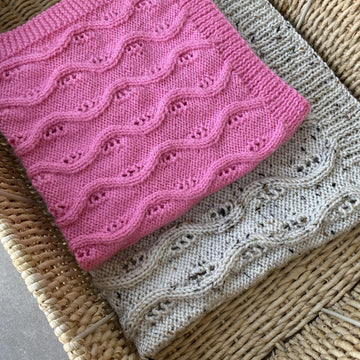 Cosy cable blanket