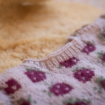 Charlottes Strawberry Sweater