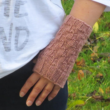 Strickanleitung Zopf-Schulterwärmer und Handstulpen