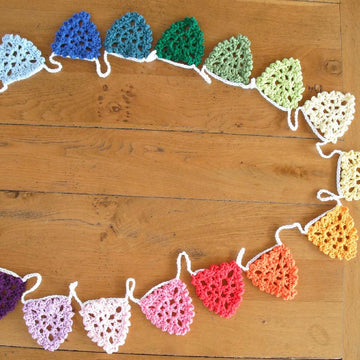 Rainbow bunting