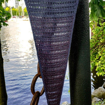 Finely Forked Pointed Scarf