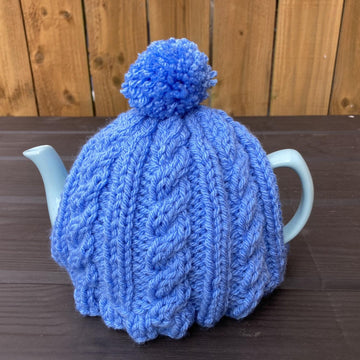 Easy Cable Tea Cosy