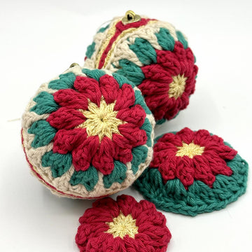 Poinsettia Bauble with Videos (British Crochet Terms)