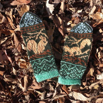Squirrels Mittens