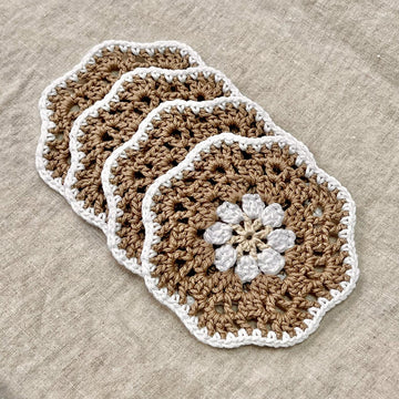 Cute Daisy Wavy Granny Coaster