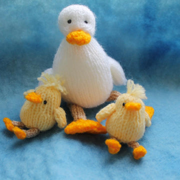 Mummy Duck and Ducklings with Accessories