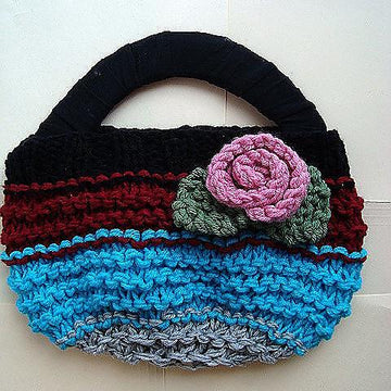 592, KNIT COLOR BLOCK BAG OR PURSE