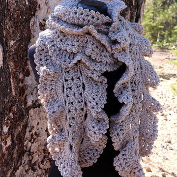 Chunky Crochet Ruffle Scarf "Troodos"
