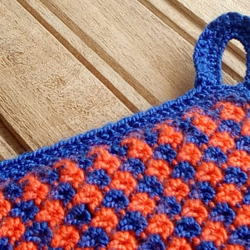 Akaia Pot Holder