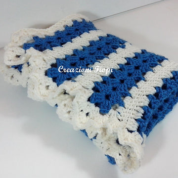 Baby Blanket Blue edge ruffled