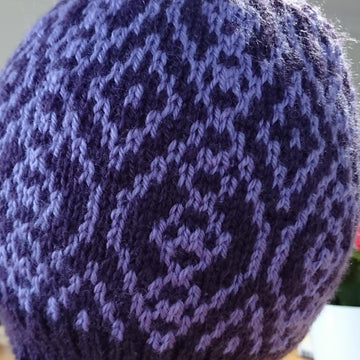 Cuspate hat