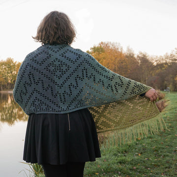 Poiana filet shawl
