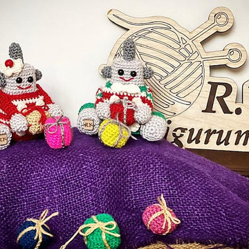 Amigurumi seasonal robot keychain