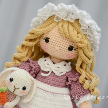 Outfit for Rosie the maid