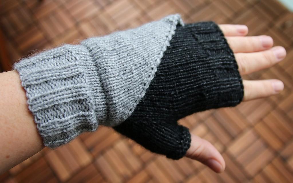 Mrs.Mumpitz' Black&White Mittens