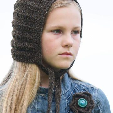 Marianne hood and Brooch - Lc31