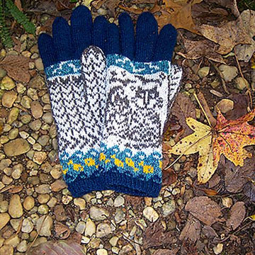 A Day By the Sea Gloves