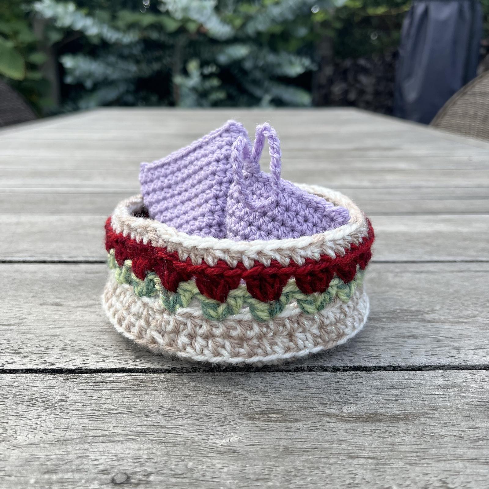 Round Tulip Basket