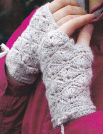 Fantail Crochet Gloves
