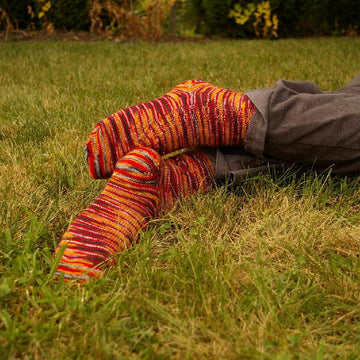 Converging Flow Socks