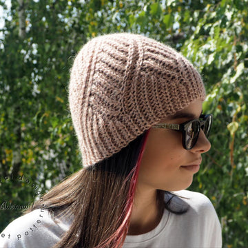 HANNAH knit-look beanie