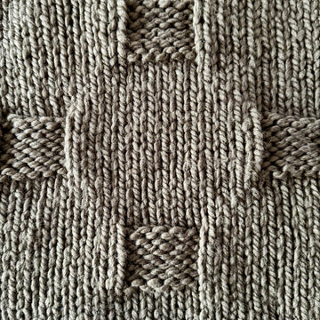 Easy Circle Illusion Knitted Blanket