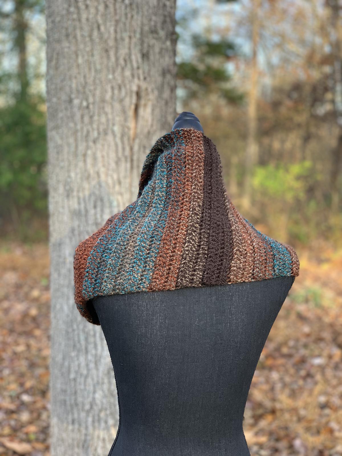 Carí Keyhole Scarf
