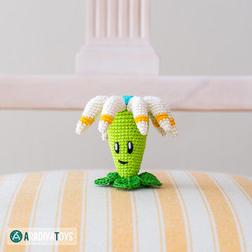 Bloomerang from "Plants vs. Zombies" by AradiyaToys