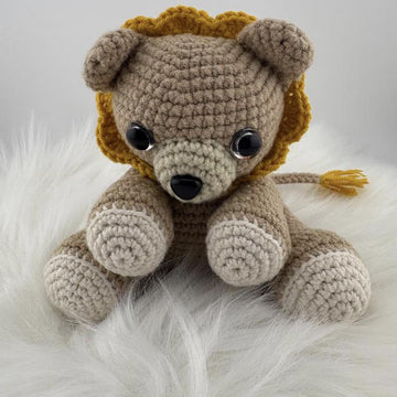 Leo Lion – Lion Crochet Amigurumi Pattern – Available in English & Portuguese
