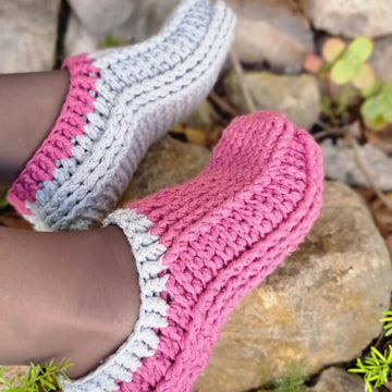 Cozy crochet slippers socks for adults and kids pattern S3