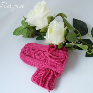 Cabled mittens