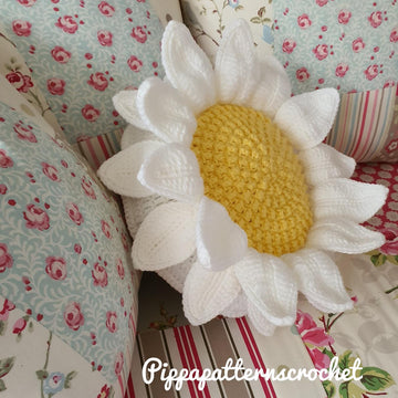 Daisy Cushion