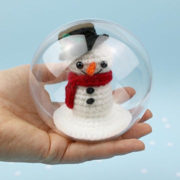 Snowman snow globe