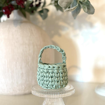 Little Organizing Basket with T-shirt yarn