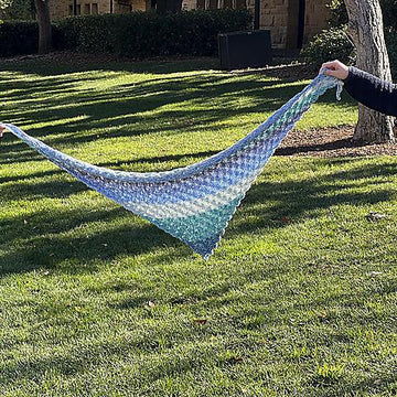 Dandan cable shawl