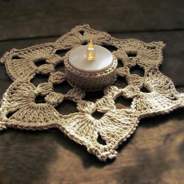 Snowflake tealight holder