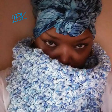 Blue confetti cowl