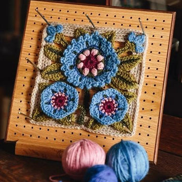 US Bedford Park Daisy Motif - Spirit of Flora Collection
