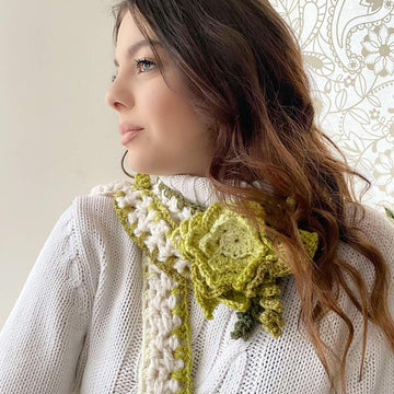 Winter Rose Lariat