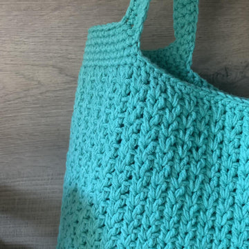 Laura tote bag