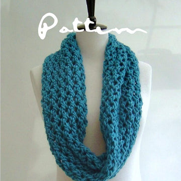 Chunky Cowl with open lattice pattern
