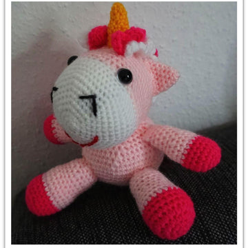 Crochet Pattern for the little Unicorn Pinky!