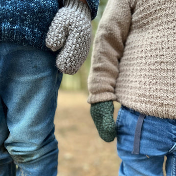 Herringbone Moss Mittens