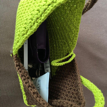 Two Tone V bag