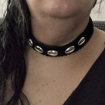 The Corvidae Choker