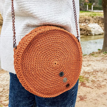Round crochet purse